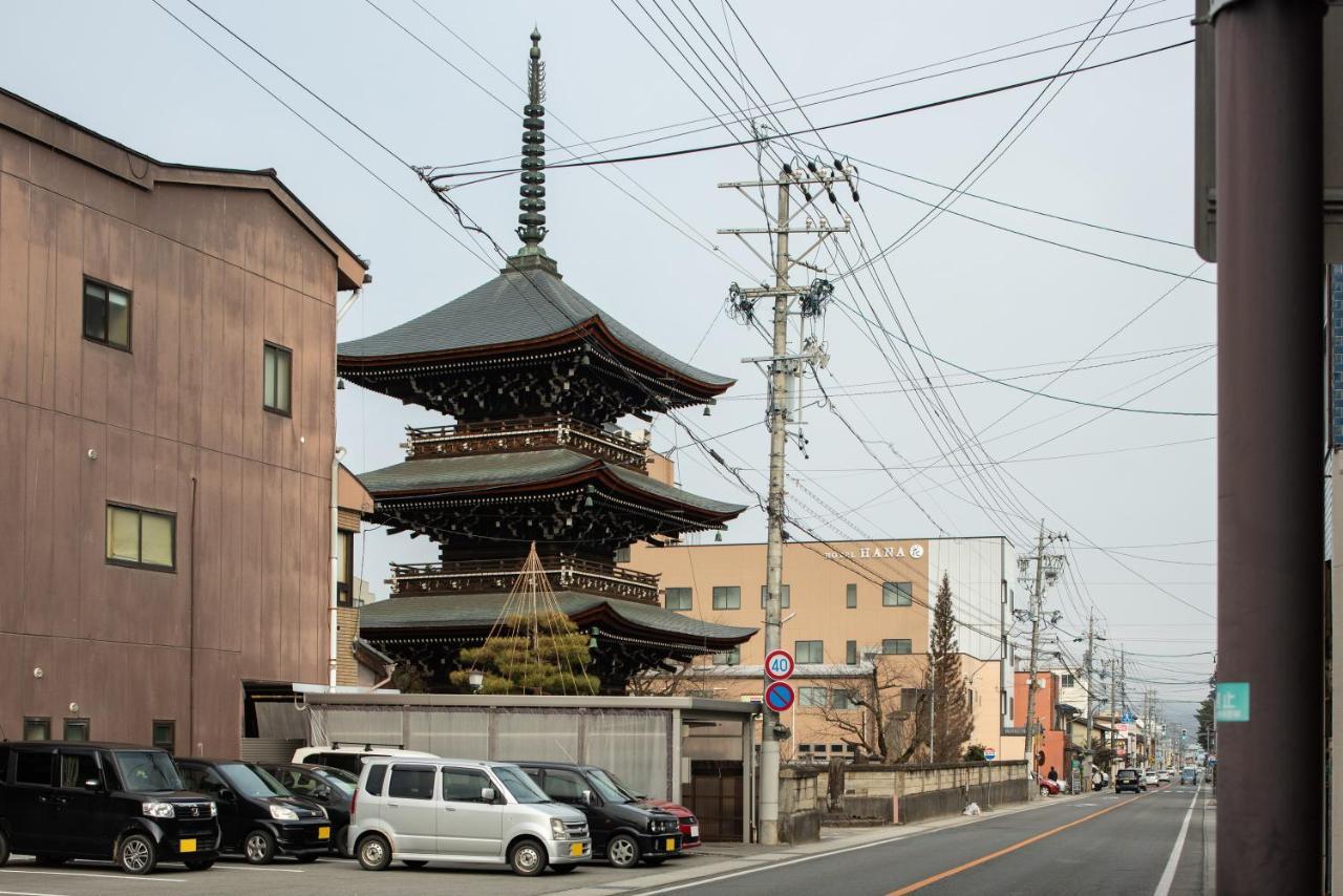 Hotel Hana Takayama  Esterno foto